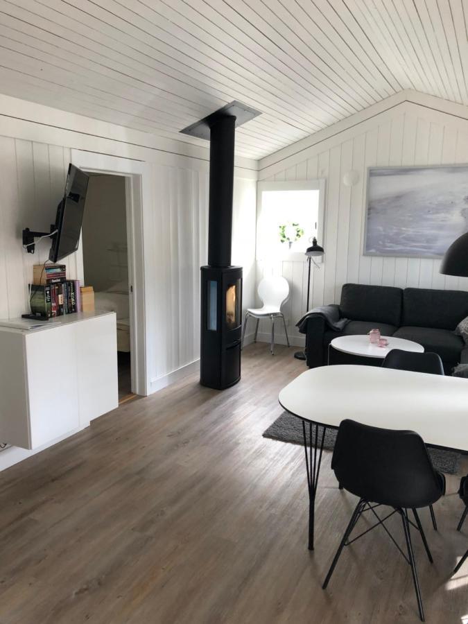 Haellestrand Cottage -Sillen Stromstad Exterior photo